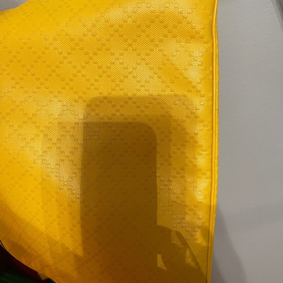 Authentic Gucci purse FINAL SALE/NO RETURNS OR EXCHANGE - Picture 4 of 7